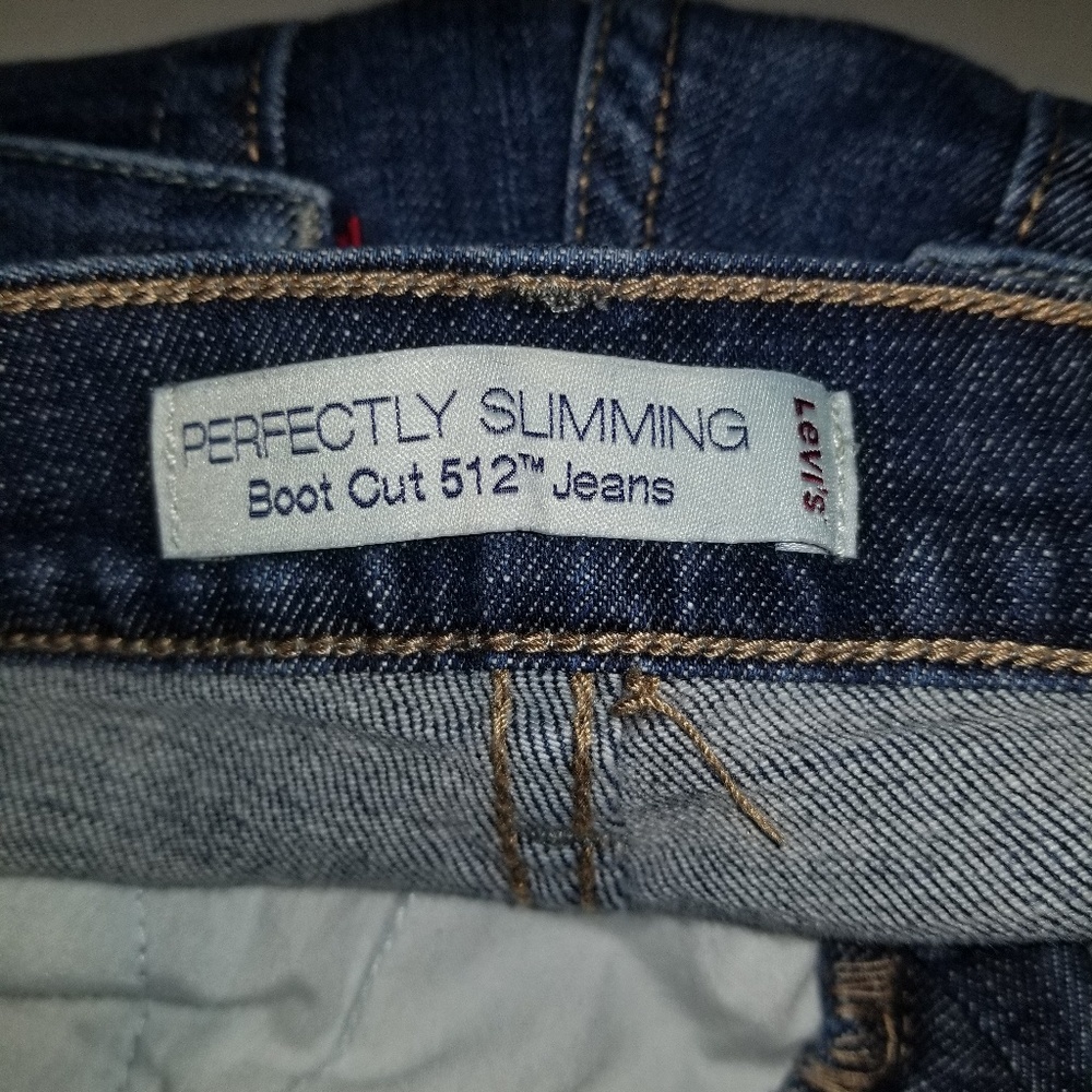 Levi's - Picture 3 of 6